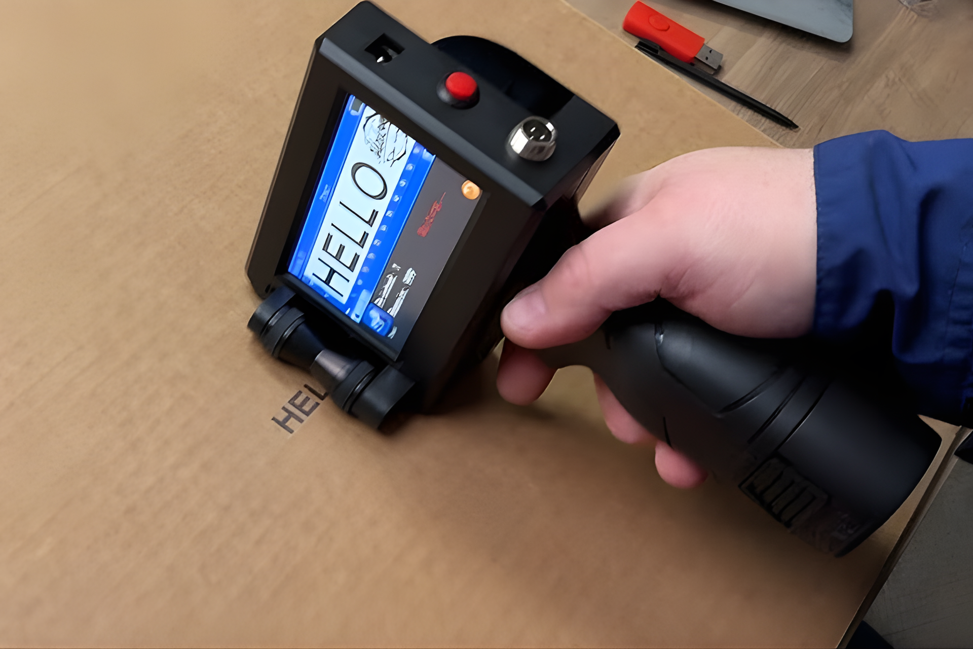 Hướng dẫn sử dụng máy in date cầm tay chi tiết đơn giản từ A–Z