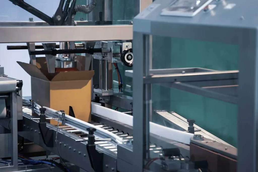 Giá máy dán băng keo thùng carton bao nhiêu? Có nên đầu tư không?