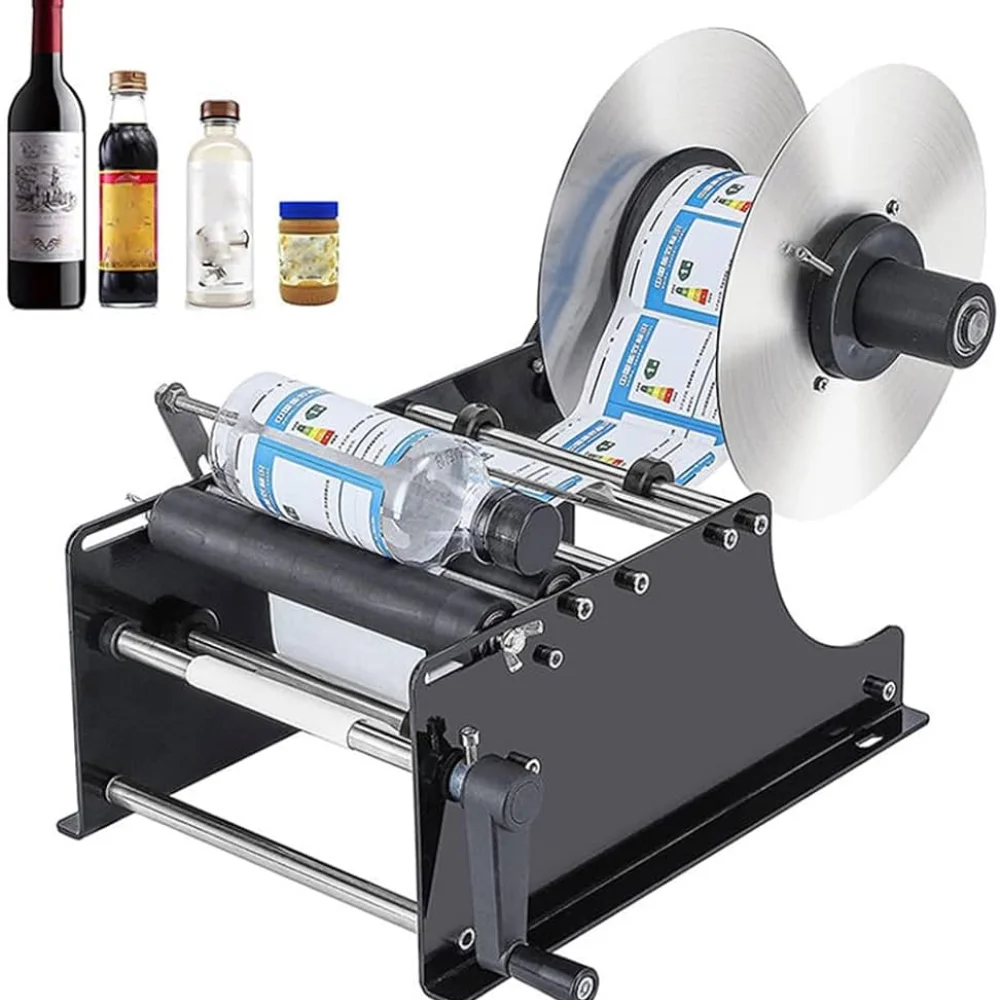 Máy dán nhãn chai tròn thủ công là dòng máy dán nhãn cơ bản nhất hiện nay, hoạt động chủ yếu dựa vào thao tác của người vận hành kết hợp với cơ cấu cơ khí đơn giản