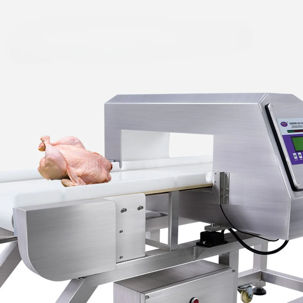 Một trong những vai trò quan trọng nhất của máy dò kim loại là phát hiện và loại bỏ kịp thời các dị vật kim loại lẫn trong sản phẩm như sắt, inox, kim loại