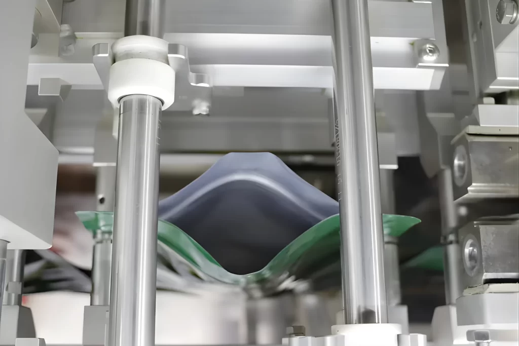 Máy đóng gói dạng bột: Cấu tạo, nguyên lý và ứng dụng thực tế