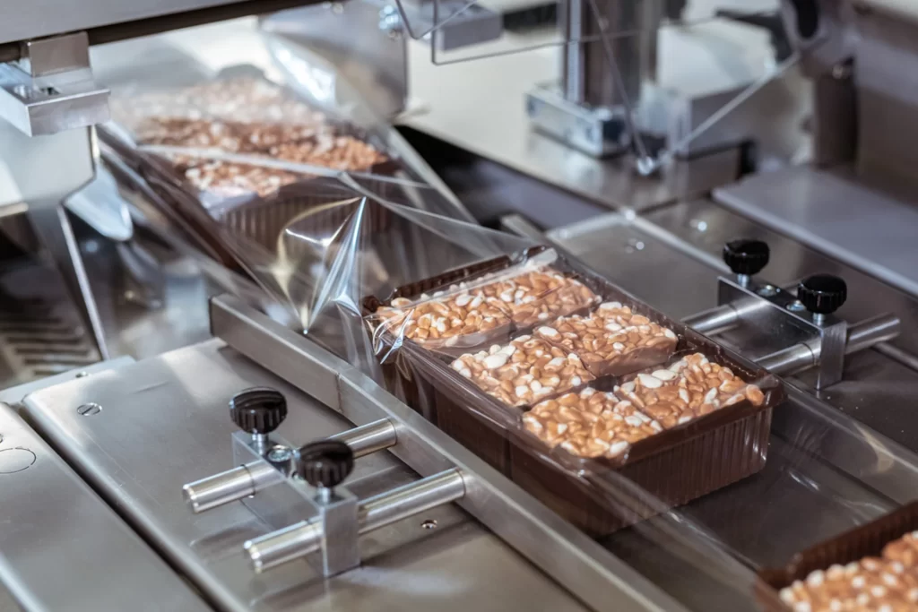 Cách chọn máy đóng gói bao bì phù hợp theo từng ngành sản xuất